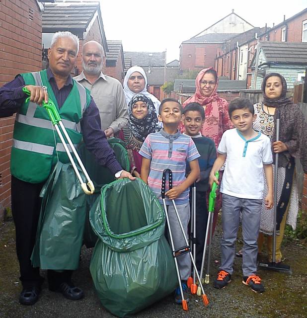 Ghulam Rasul Shahzad OBE, Councillor Sameena Zaheer and residents of Hereford and Derby Street
