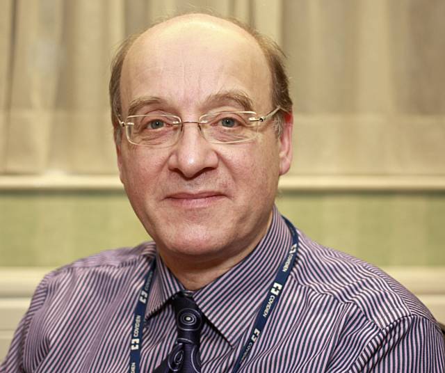 Mr Simon Ellenbogen, a Consultant Breast Surgeon at BMI The Highfield Hospital