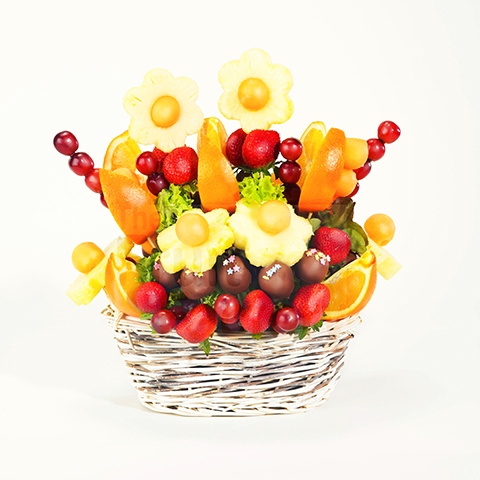Daisy Fruit Bouquet<br/ > Supersweet Pineapple Daisies with Cantaloupe Melon Pearls, Apple Truffles coated with our gourmet Belgian Chocolate and finished with sprinkles, Fresh Juicy Strawberries, Red Seedless Grapes and Juicy Oranges