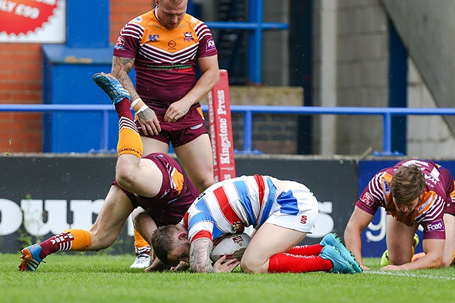 Rochdale Hornets v Batley Bulldogs<br /> Lewis Foster scores a try for Hornets