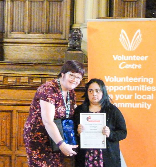 Naila Shafqut – Volunteer of the Year 2017 presented by Cllr Janet Emsley