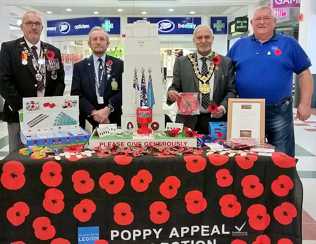 Mayor Mohammed Zaman with the Rochdale Exchange poppy collectors