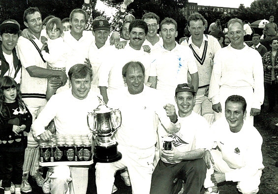 Wood Cup Winners 1993, Mark Wright, Alan Starmer, Chris Kaye and David Fare with teammates including Andy Flower