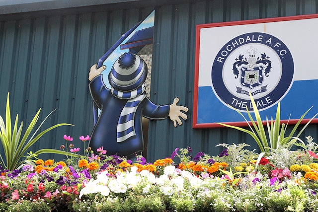 Rochdale AFC Wonderwall - National judging day as Rochdale represents North West in Britain in Bloom