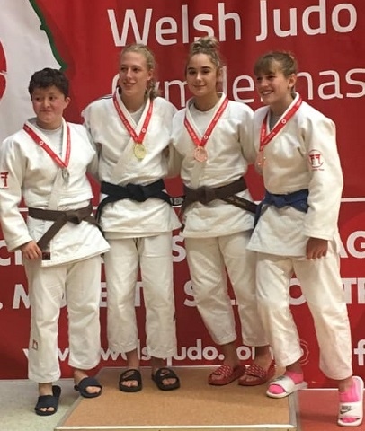 Isobel Kitchen (second from left) wins Gold at Welsh Open