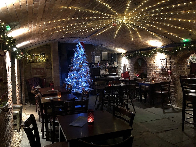 Vicolo del Vino has been turned into a cosy festive venue