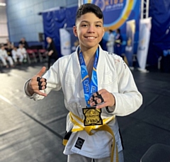 Andrew Perez with his gold medal