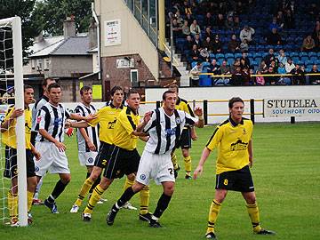 Southport prepare to defend a Dale corner