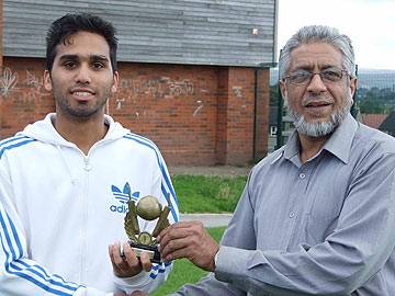 Man-of-the-match Tahseen with Councillor Sharif