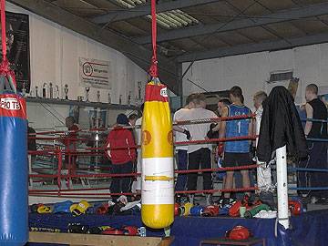 Young boxers listen to advice