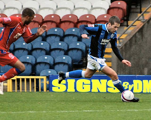 Tom Kennedy makes tracks down the Dale left.