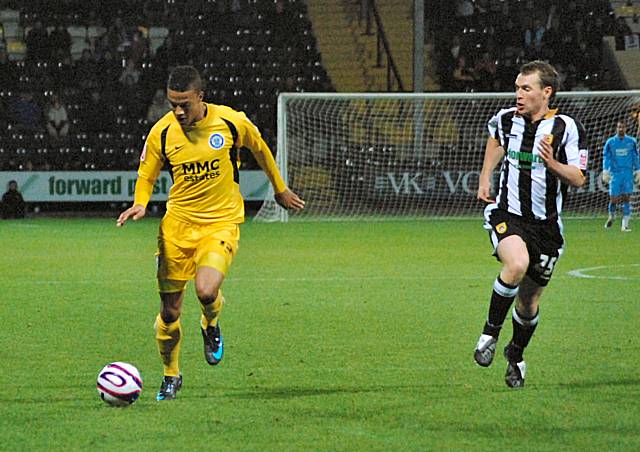 Thompson stretches the Notts defence.