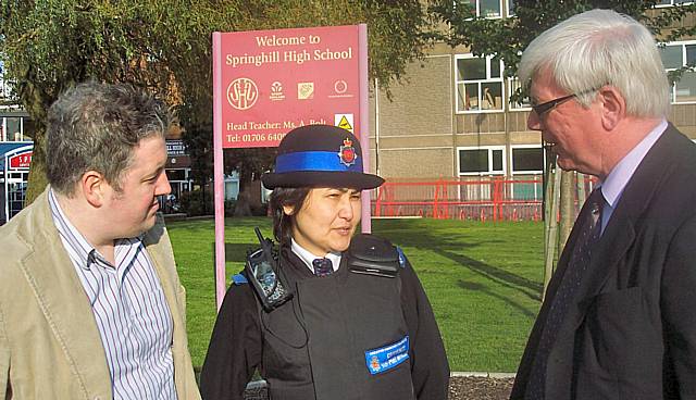 Councillor Dale Mulgrew discusses local policing with PCSO Gaukhar Delaney and Paul Rowen MP.