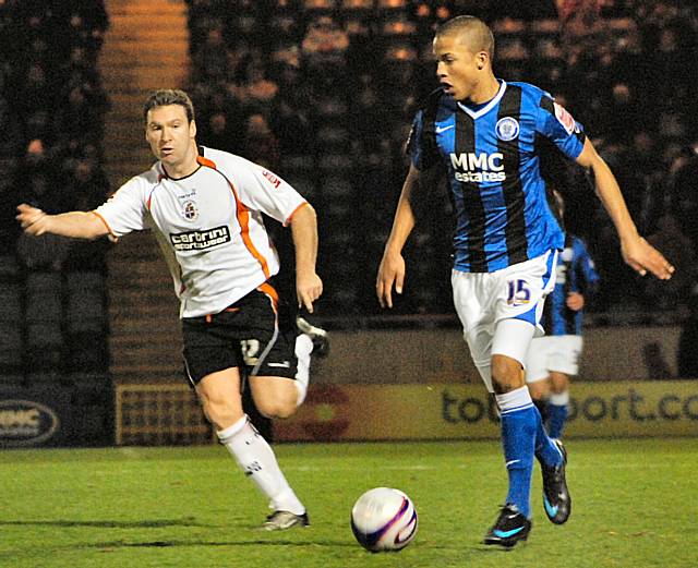 Joe Thompson makes a late burst forward.