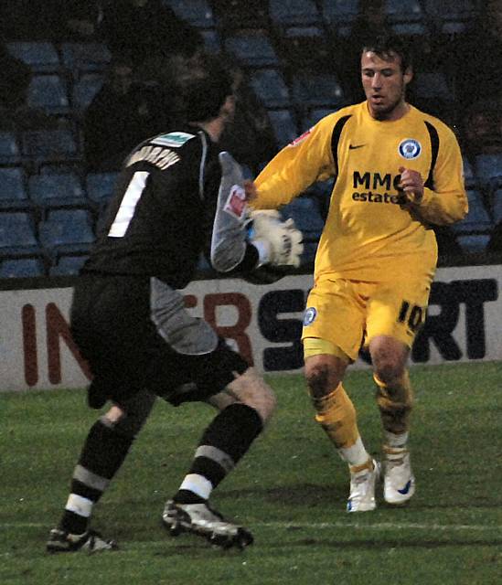 Murphy gathers in front of Le Fondre.