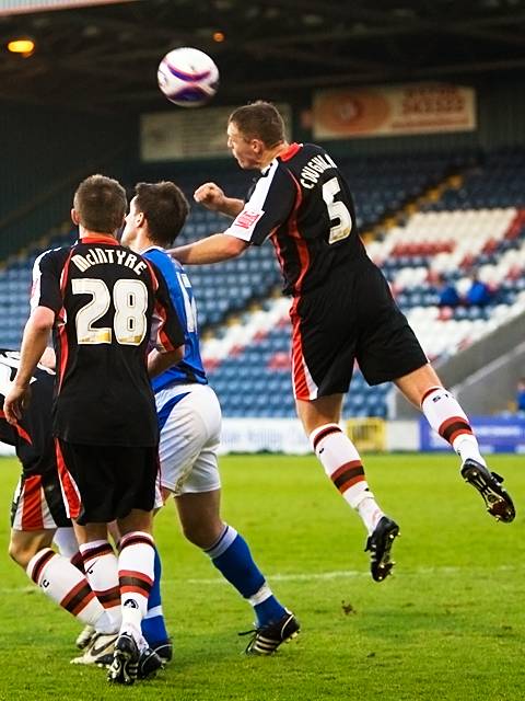 Coughlan beats Shaw in the air (Rochdale v Shrewsbury 26-12-08)