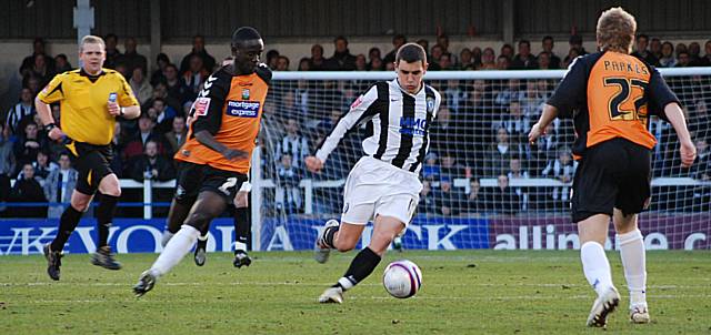 Rundle takes on the Barnet defence once more