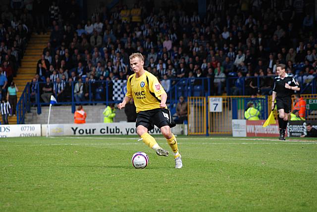 Kallum Higginbotham had to be subbed by Dale after Nathan Stanton's sending off