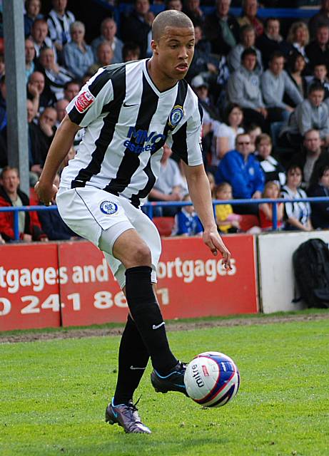 Joe Thompson had one of his best games in a Dale shirt