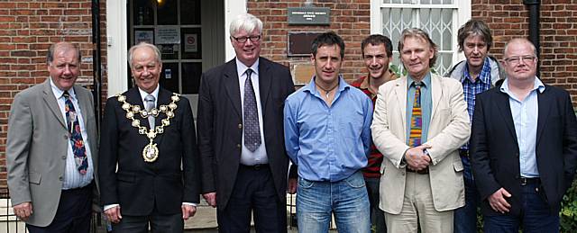 Link4Life’s Craig McAteer, Rochdale Mayor Councillor Robin Parker, Rochdale MP Paul Rowen, Peace Day organiser John Farrington, Chairman of the Peace Parade Nick Wigmore, Truce International’s John Carmichael, Rochdale Citizen’s Advice Bureau’s Andrew Kay and Peace Parade treasurer Steven Cooke at the Peace Day Partnership Meeting.