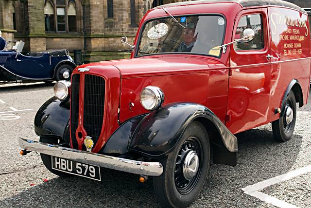 Vintage cars took part in the Peace Parade.