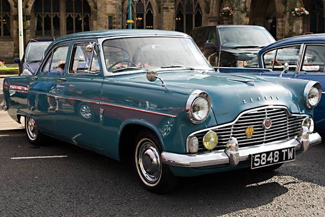 Vintage cars took part in the Peace Parade.