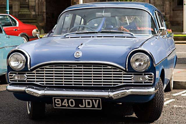 Vintage cars took part in the Peace Parade.