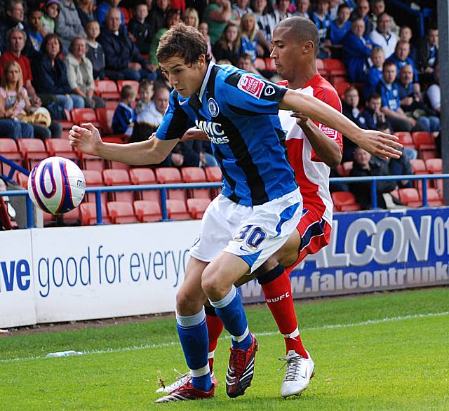 Will Buckley holds off Lewis Spence