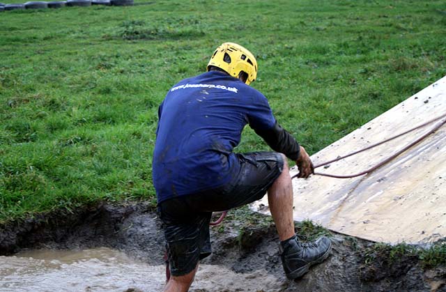 Mudmachines raise money for Springhill Hospice