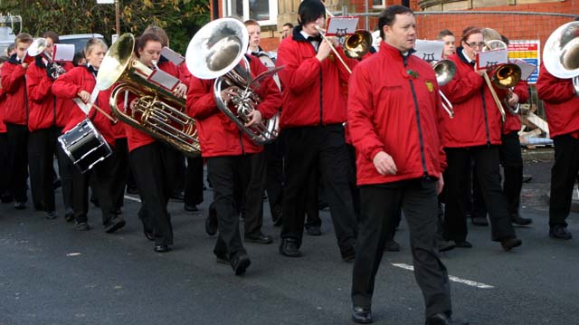 Remembrance service at Wardle Cenotaph