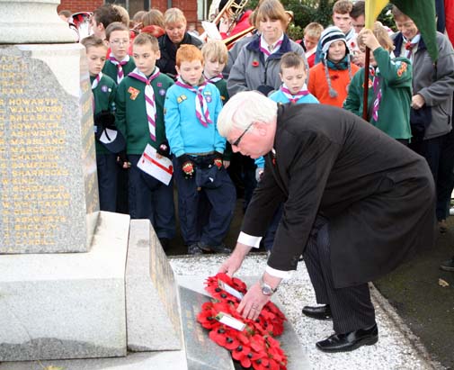 Remembrance service at Wardle Cenotaph