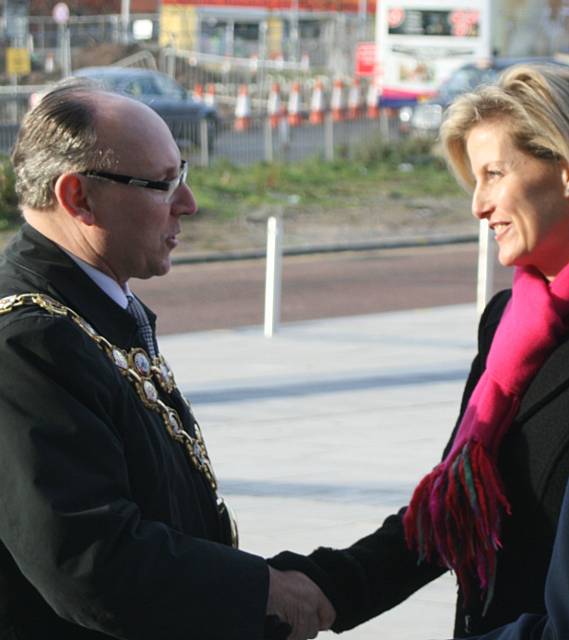 The Mayor meets the Countess.