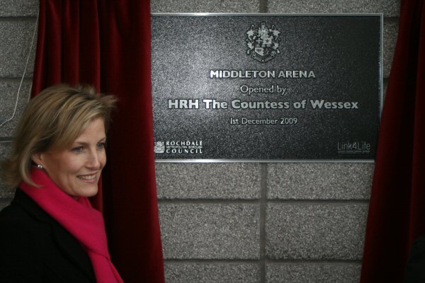 The Countess of Wessex unveils the plaque to officially open the Middleton Arena.