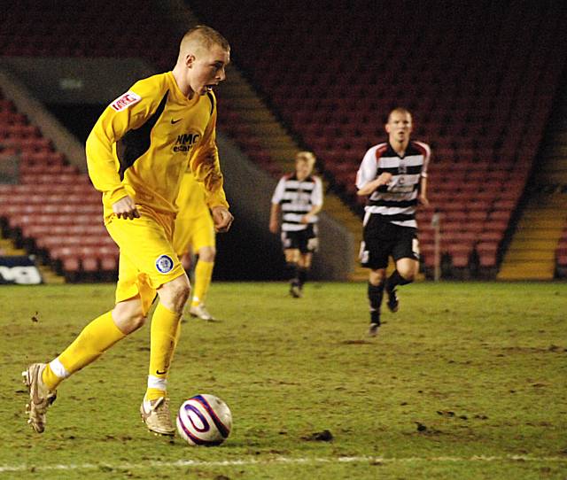 Adams finds more space on the edge of the Darlington box.