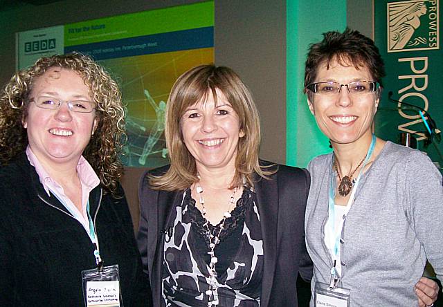 Angie Smith of Choice Estates (left) and WEI’s Elaine Simons (right) at the 2008 Prowess Conference with TV presenter Maggie Philbin.