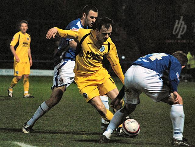 Dagnall cuts into the Chesterfield box.