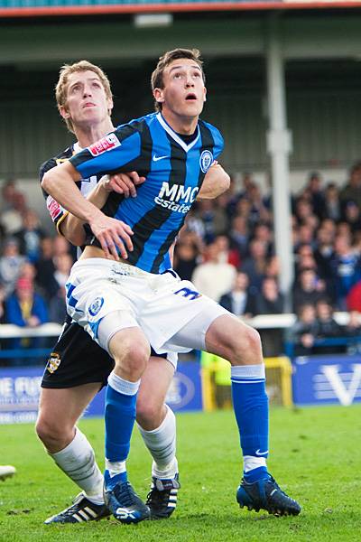 Will Buckley battles with Robert Taylor