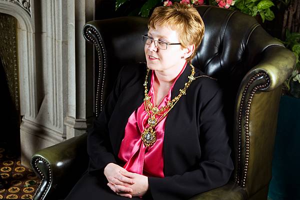 Mayoress Sue Etchells