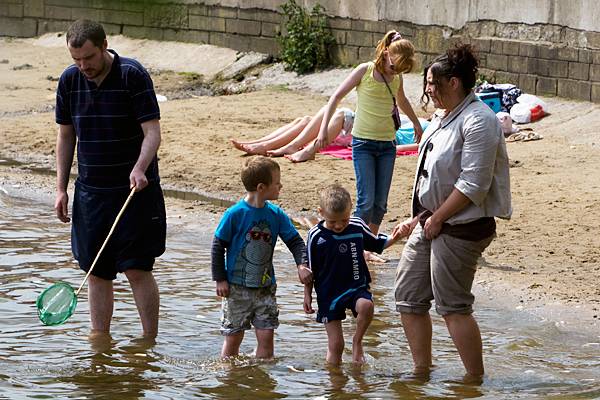 Fun in the sun at Hollingworth Lake