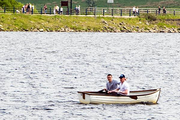 Bank holiday fun in the sun at Hollingworth Lake