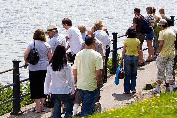 Bank holiday fun in the sun at Hollingworth Lake