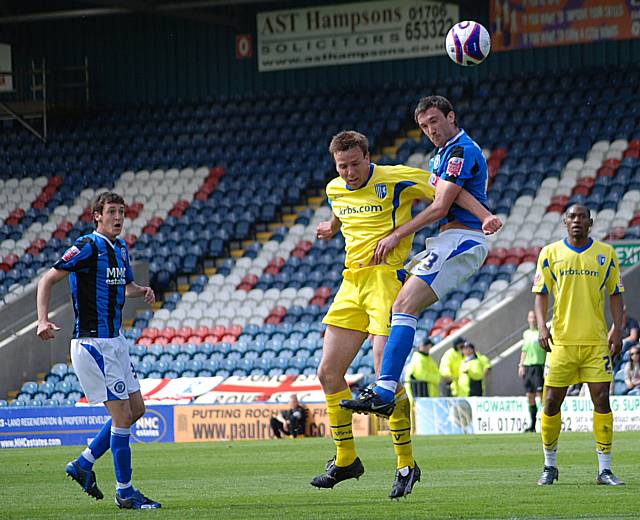 McArdle rises for another set piece.