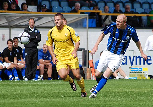 Jason Kennedy fires in a shot from distance.