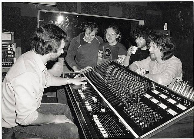 The way it used to be: (left to right) John Brierley, Jim Milne, Chris Hewitt, Dave Addison and  Steve Clayton at a Tractor session upstairs in Kenion Street in 1980.