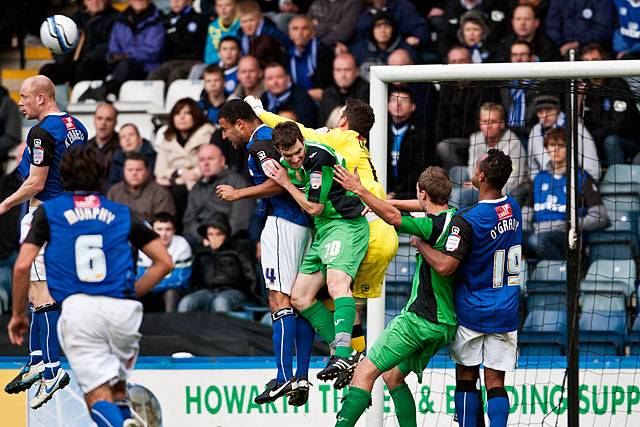 Rochdale 3-2 Dagenham and Redbridge<br />
Lillis punches clear from a Dagenham corner