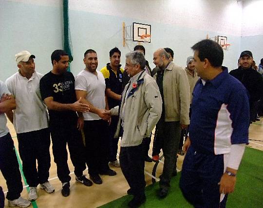 Councillor Sharif meeting the players 