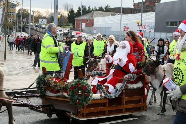 Father Christmas and his reindeer visit Middleton