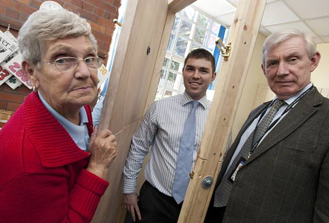 Bingo goers were encouraged to lock their windows and doors in a special session by police