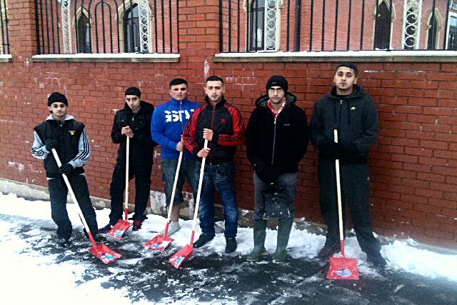 Members of the community armed with their spades ready to shift the snow