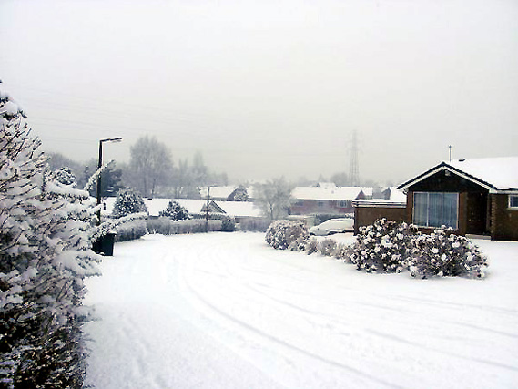 Snow in Bamford